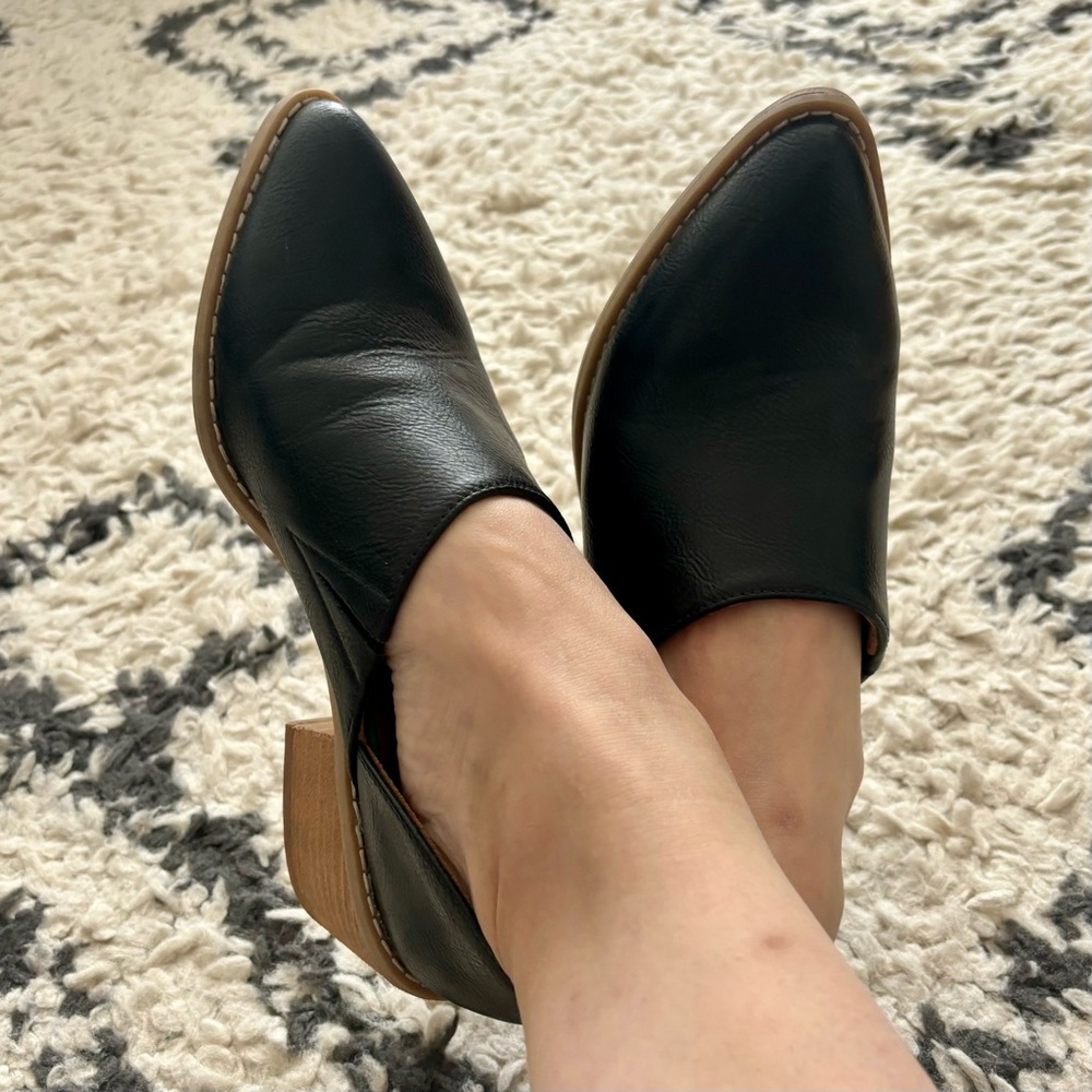 Faux leather Cynthia Rowley cut out booties. Size 8.